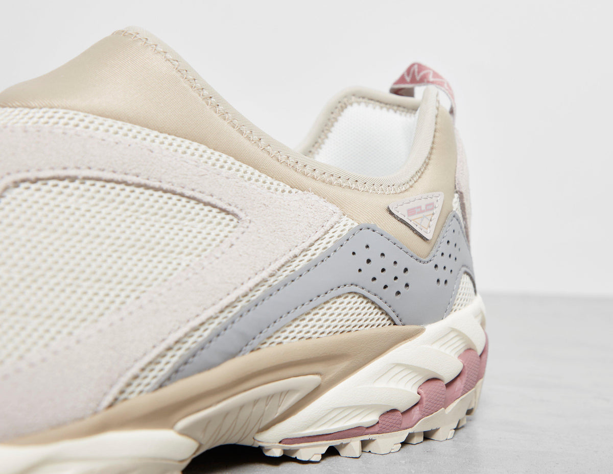 New Balance 610