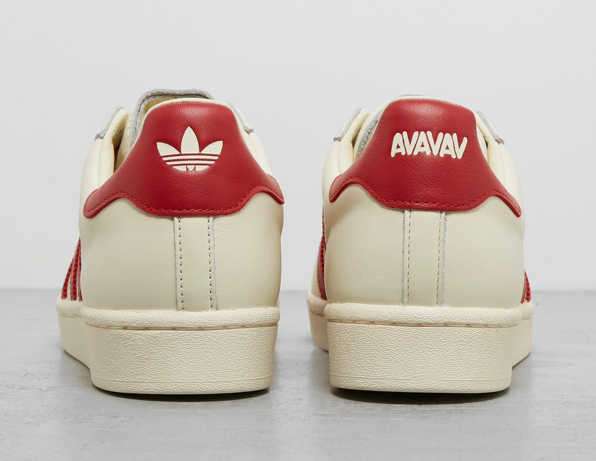 x Avavav Superstar