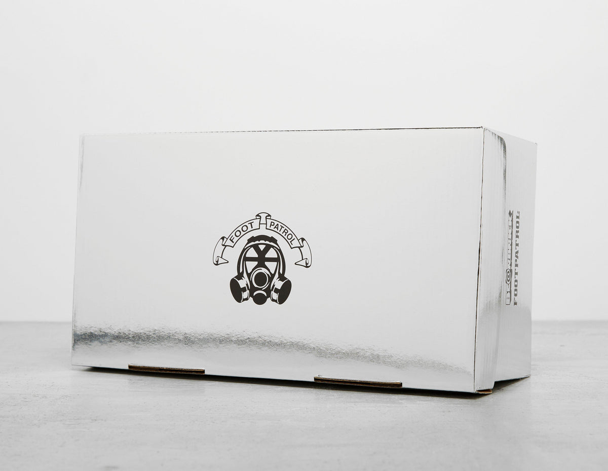 Medicom x Footpatrol BE@RBRICK 400%